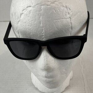 Unisex Matte Black Goodr Polarized Sunglasses